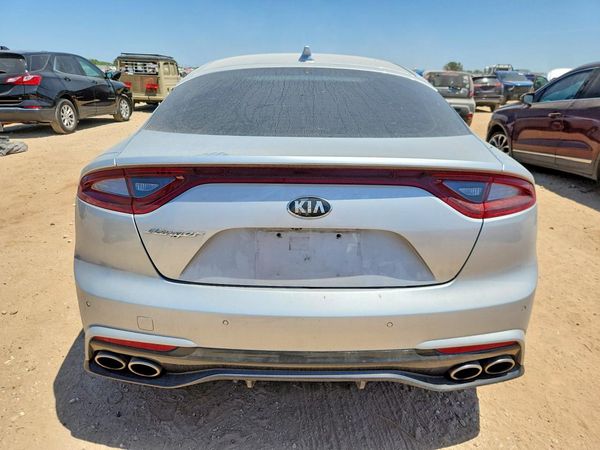 2018 KIA STINGER