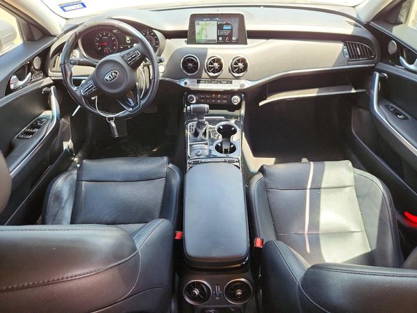 2018 KIA STINGER