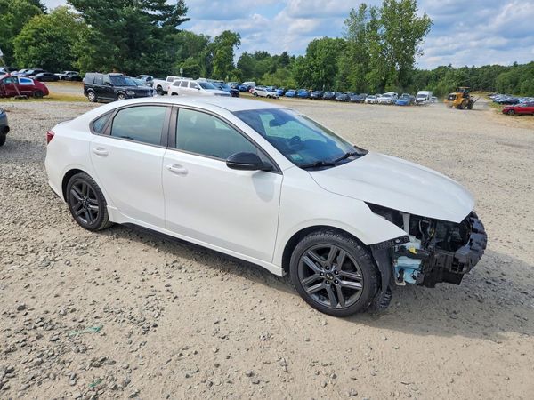2021 KIA FORTE GT Line