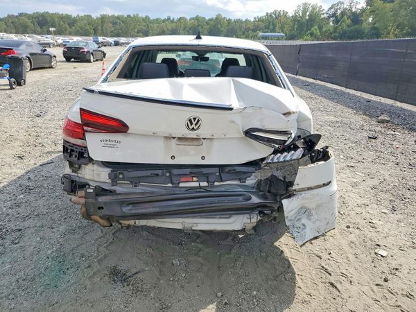 2020 VOLKSWAGEN PASSAT R-Line