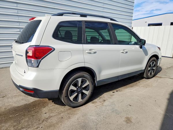 2018 SUBARU FORESTER Base P