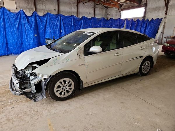 2016 TOYOTA PRIUS