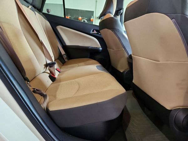 2016 TOYOTA PRIUS