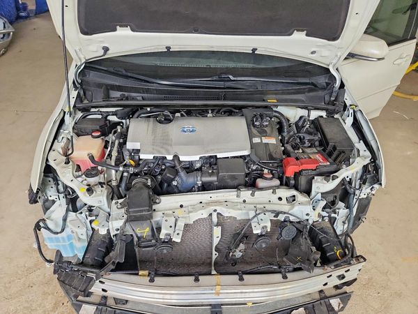 2016 TOYOTA PRIUS