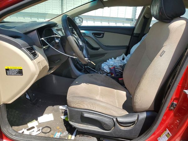 2016 HYUNDAI ELANTRA — DENT