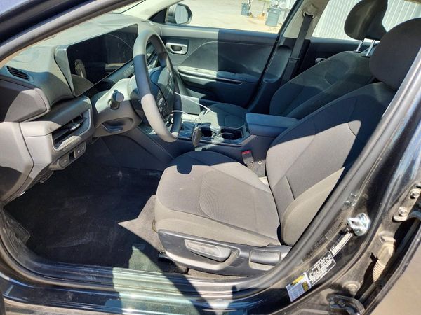 2026 KIA K4 LX, LXS