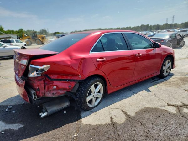 2014 TOYOTA CAMRY