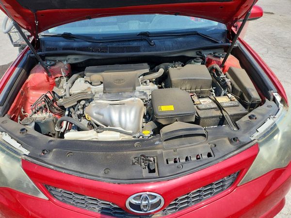 2014 TOYOTA CAMRY