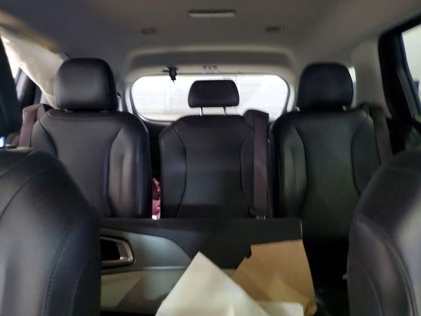 2024 KIA CARNIVAL