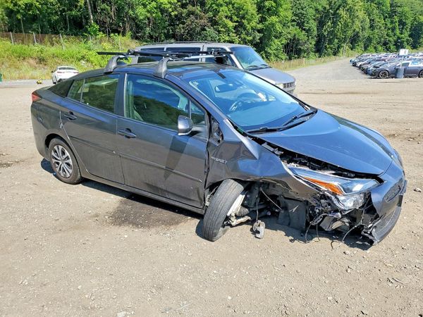 2022 TOYOTA PRIUS