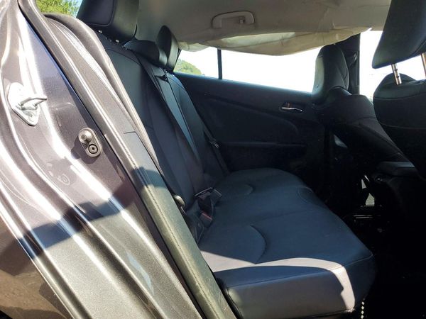 2022 TOYOTA PRIUS
