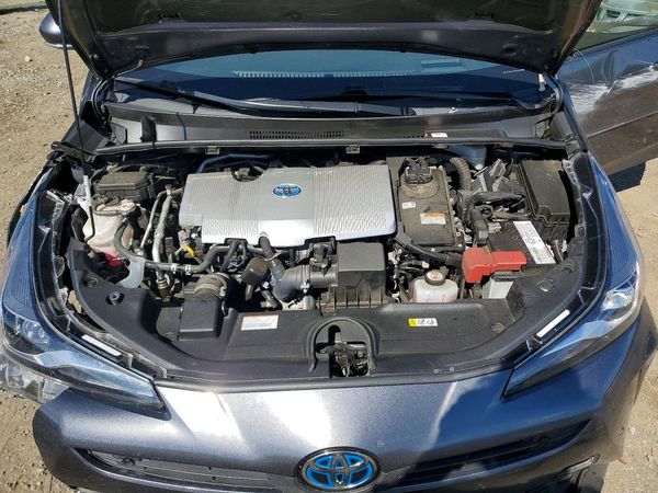 2022 TOYOTA PRIUS