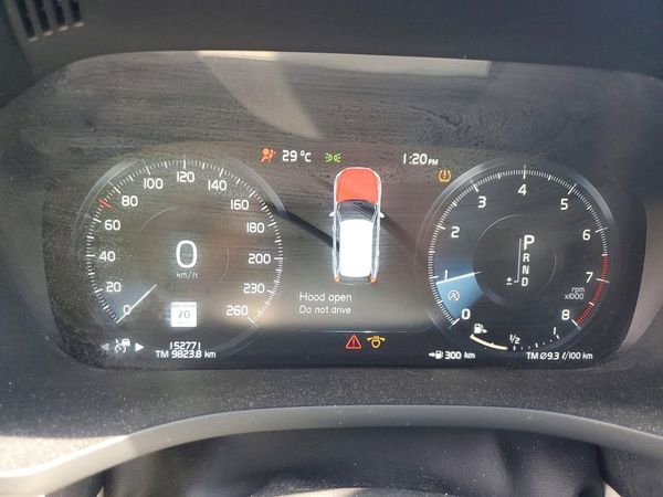 2020 VOLVO XC60