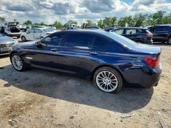 2015 BMW 740