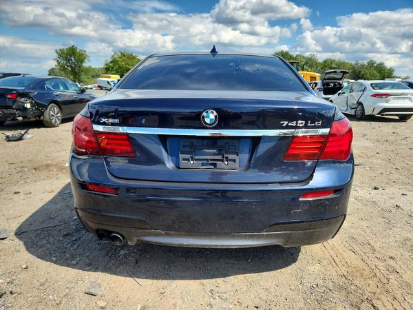 2015 BMW 740