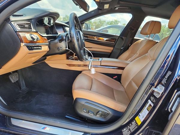 2015 BMW 740