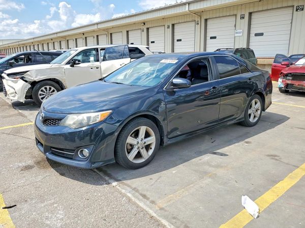 2013 TOYOTA CAMRY