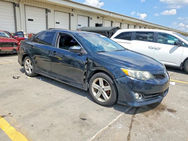 2013 TOYOTA CAMRY — Passenger 3/4