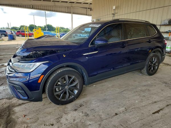 2022 VOLKSWAGEN TIGUAN SE