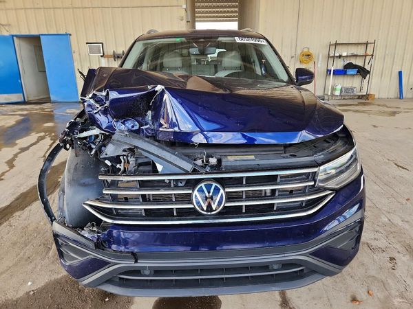 2022 VOLKSWAGEN TIGUAN SE