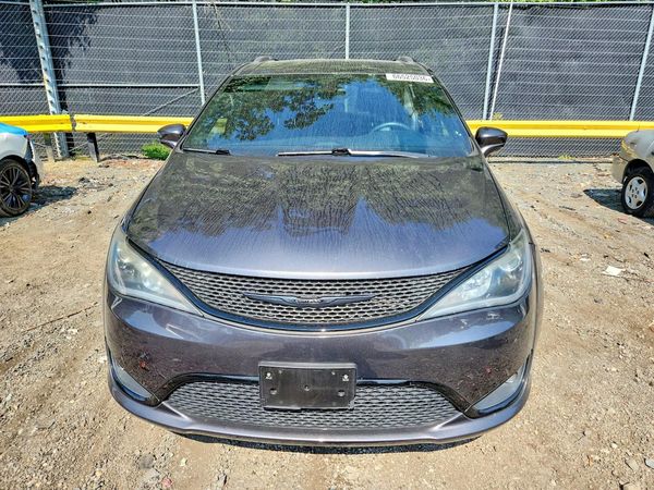 2019 CHRYSLER PACIFICA Touring L — DIRF