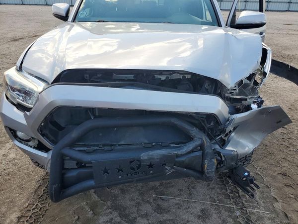 2018 TOYOTA TACOMA