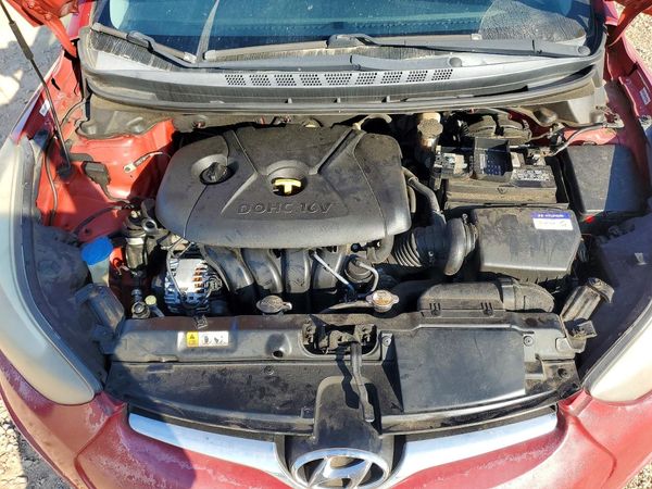 2014 HYUNDAI ELANTRA GLS (Middle)