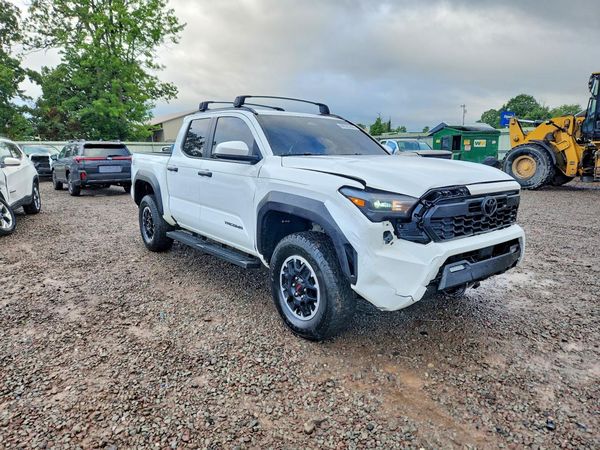 2025 TOYOTA TACOMA