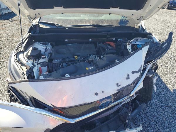 2021 TOYOTA VENZA — Engine bay