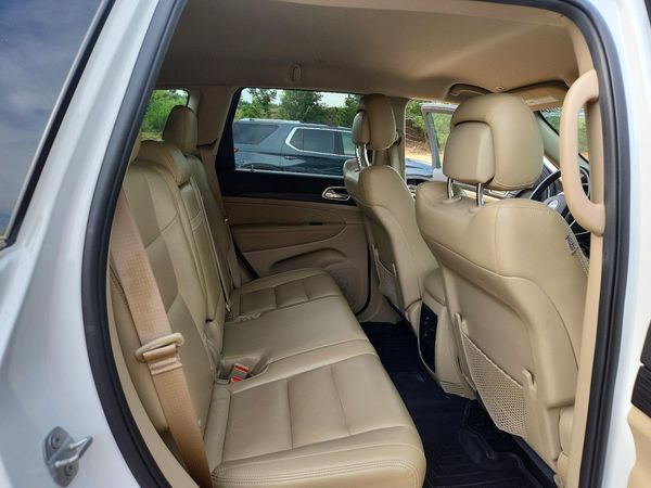 2019 JEEP GRAND CHEROKEE Laredo