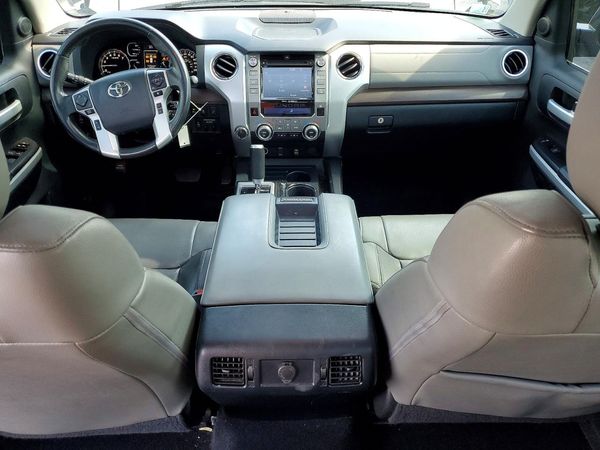 2018 TOYOTA TUNDRA Limited