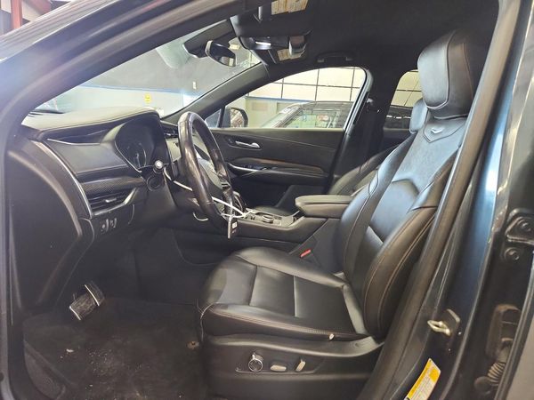 2019 CADILLAC XT4 Sport