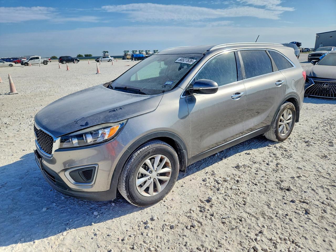 2016 KIA SORENTO L / LX
