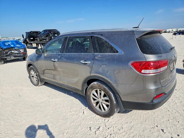 2016 KIA SORENTO L / LX