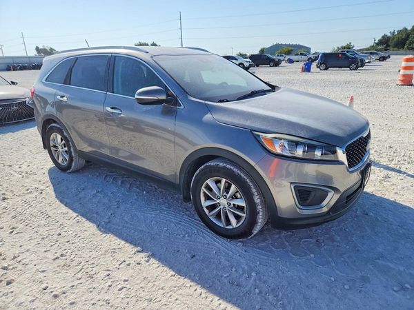 2016 KIA SORENTO L / LX