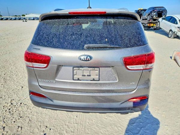 2016 KIA SORENTO L / LX