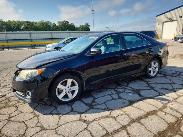 2014 TOYOTA CAMRY