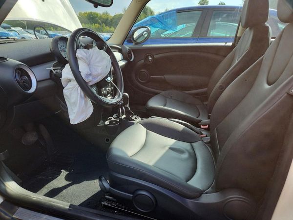 2013 MINI COOPER