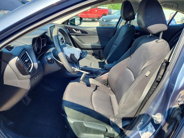 2015 MAZDA 3
