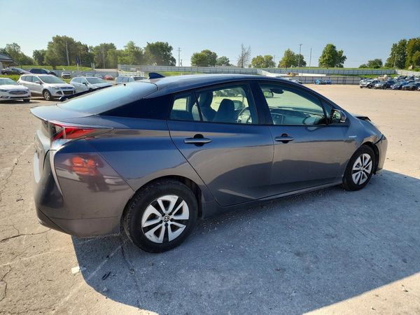 2017 TOYOTA PRIUS