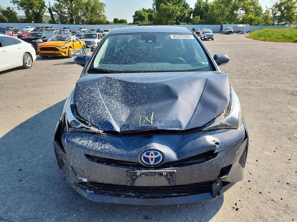 2017 TOYOTA PRIUS