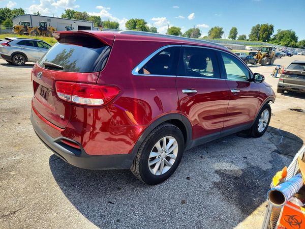 2016 KIA SORENTO L / LX