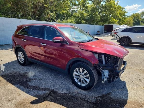 2016 KIA SORENTO L / LX