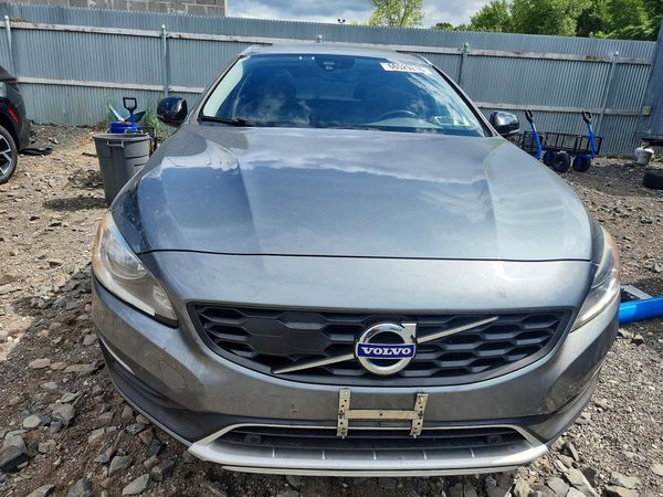 2018 VOLVO V60 CROSS COUNTRY Premier