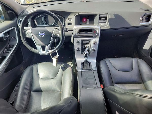 2018 VOLVO V60 CROSS COUNTRY Premier