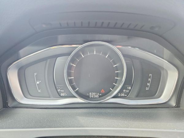 2018 VOLVO V60 CROSS COUNTRY Premier