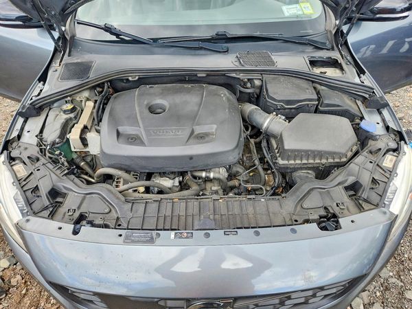 2018 VOLVO V60 CROSS COUNTRY Premier