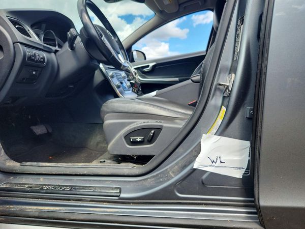 2018 VOLVO V60 CROSS COUNTRY Premier