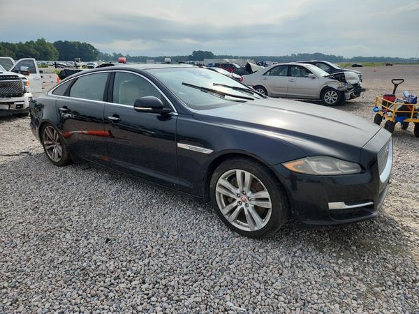 2019 JAGUAR XJ XJL Portfolio/XJ 50 — Passenger 3/4