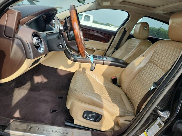 2019 JAGUAR XJ XJL Portfolio/XJ 50 — DENT